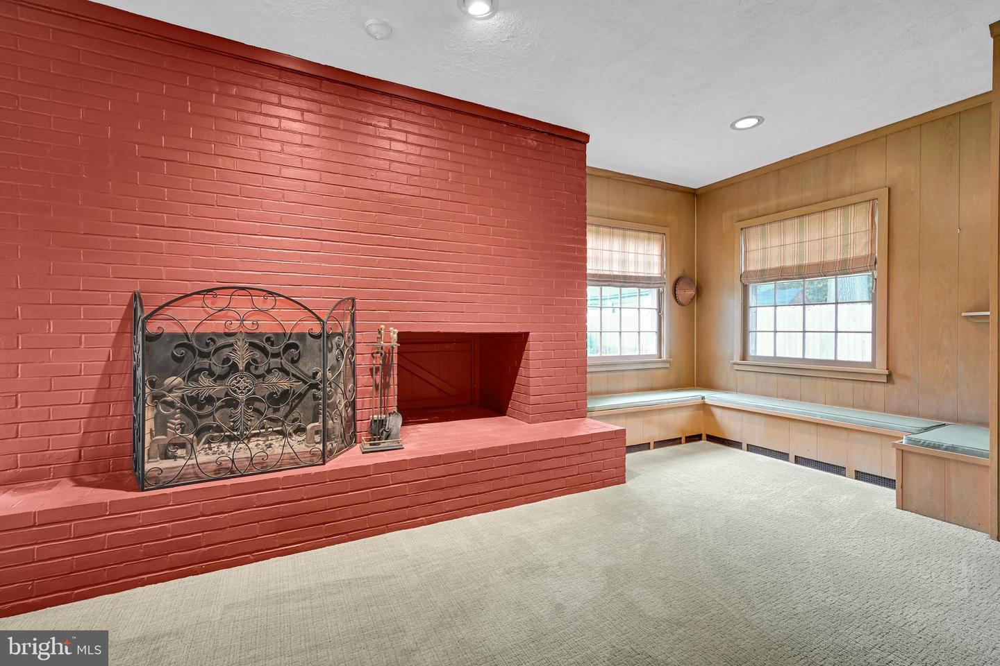 3 E High St Property Photo 18