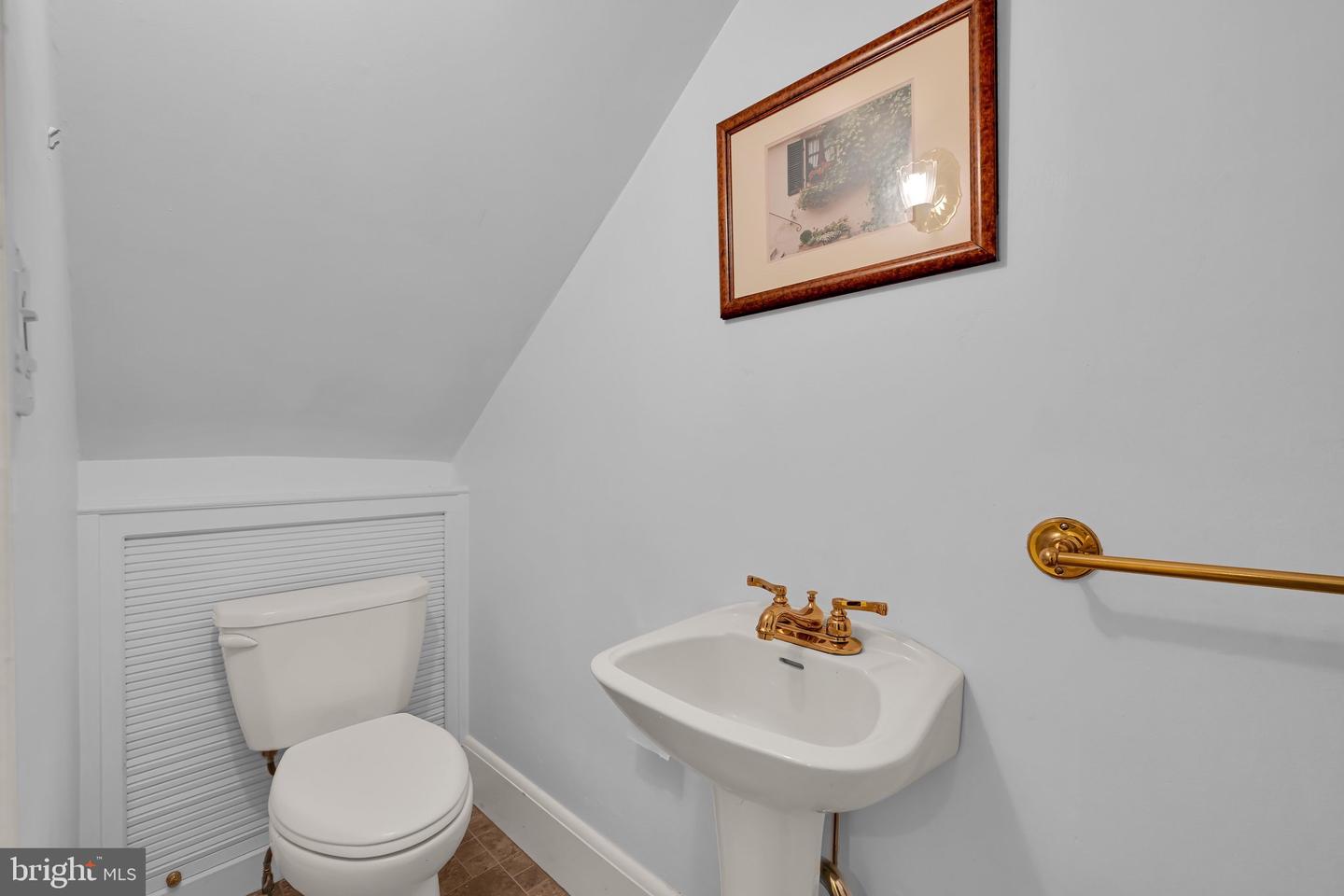 3 E High St Property Photo 24