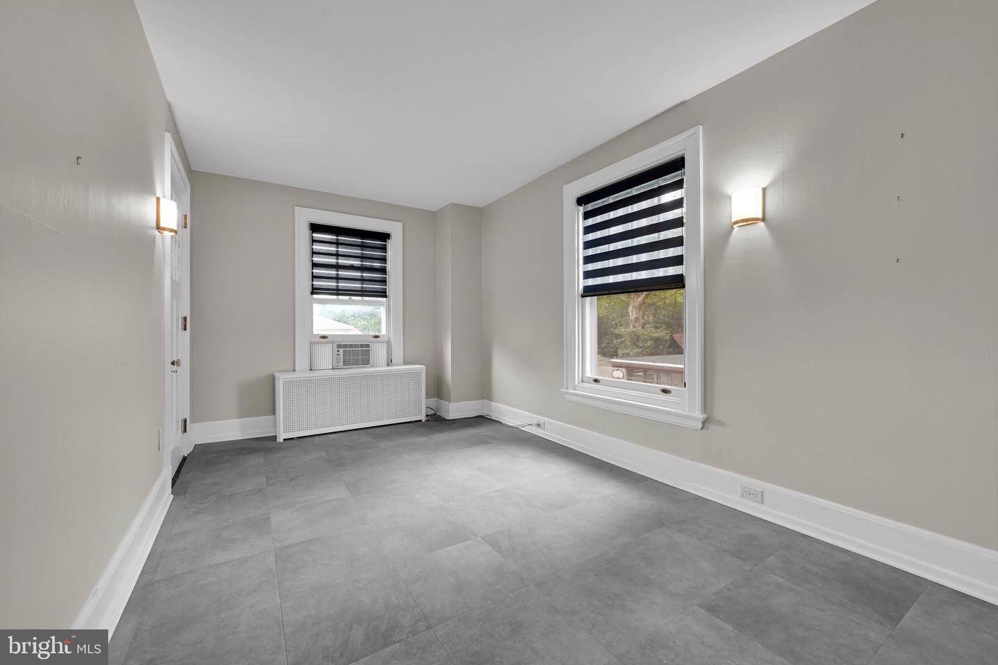 3 E High St Property Photo 32