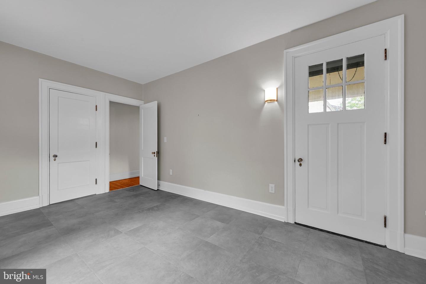 3 E High St Property Photo 33