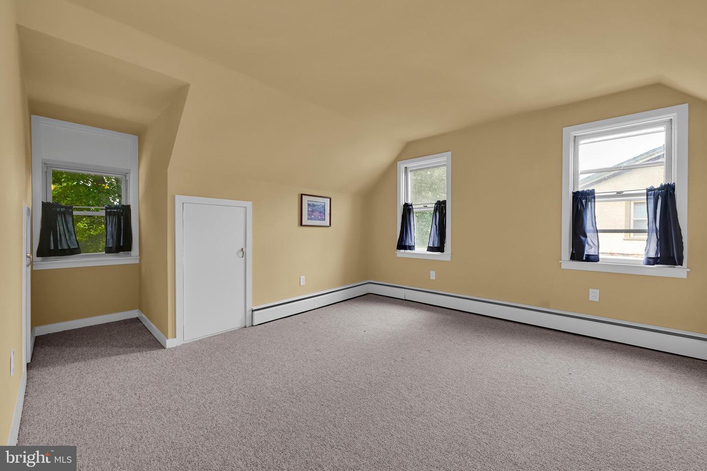 3 E High St Property Photo 37
