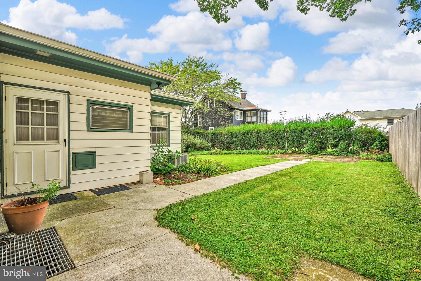 3 E High St Property Photo 45