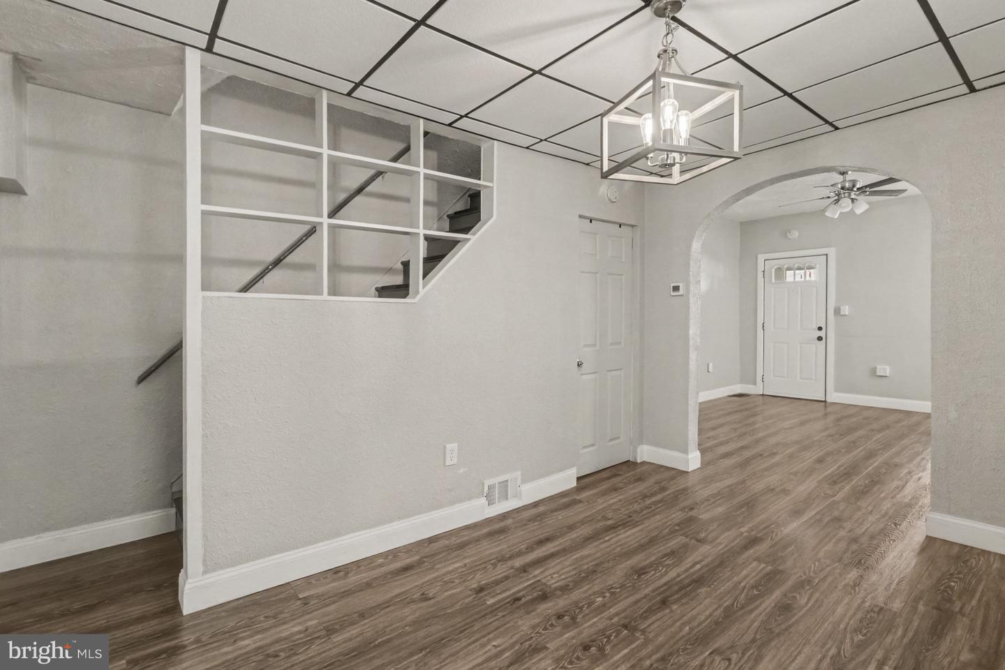 338 E Guilford St Property Photo 9