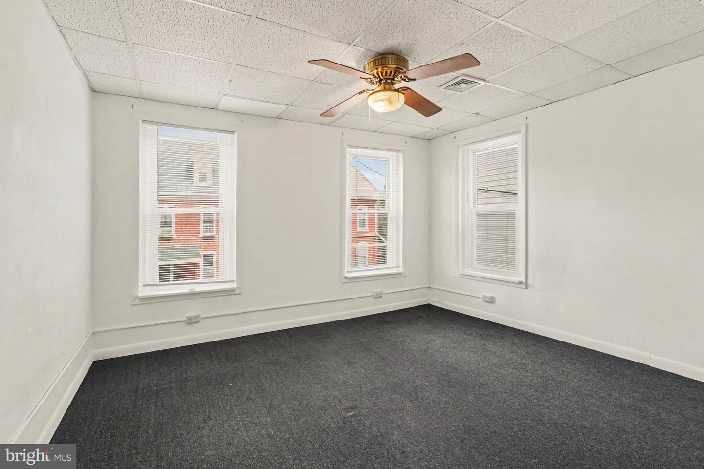 338 E Guilford St Property Photo 15