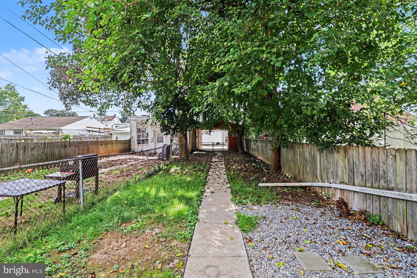 338 E Guilford St Property Photo 25