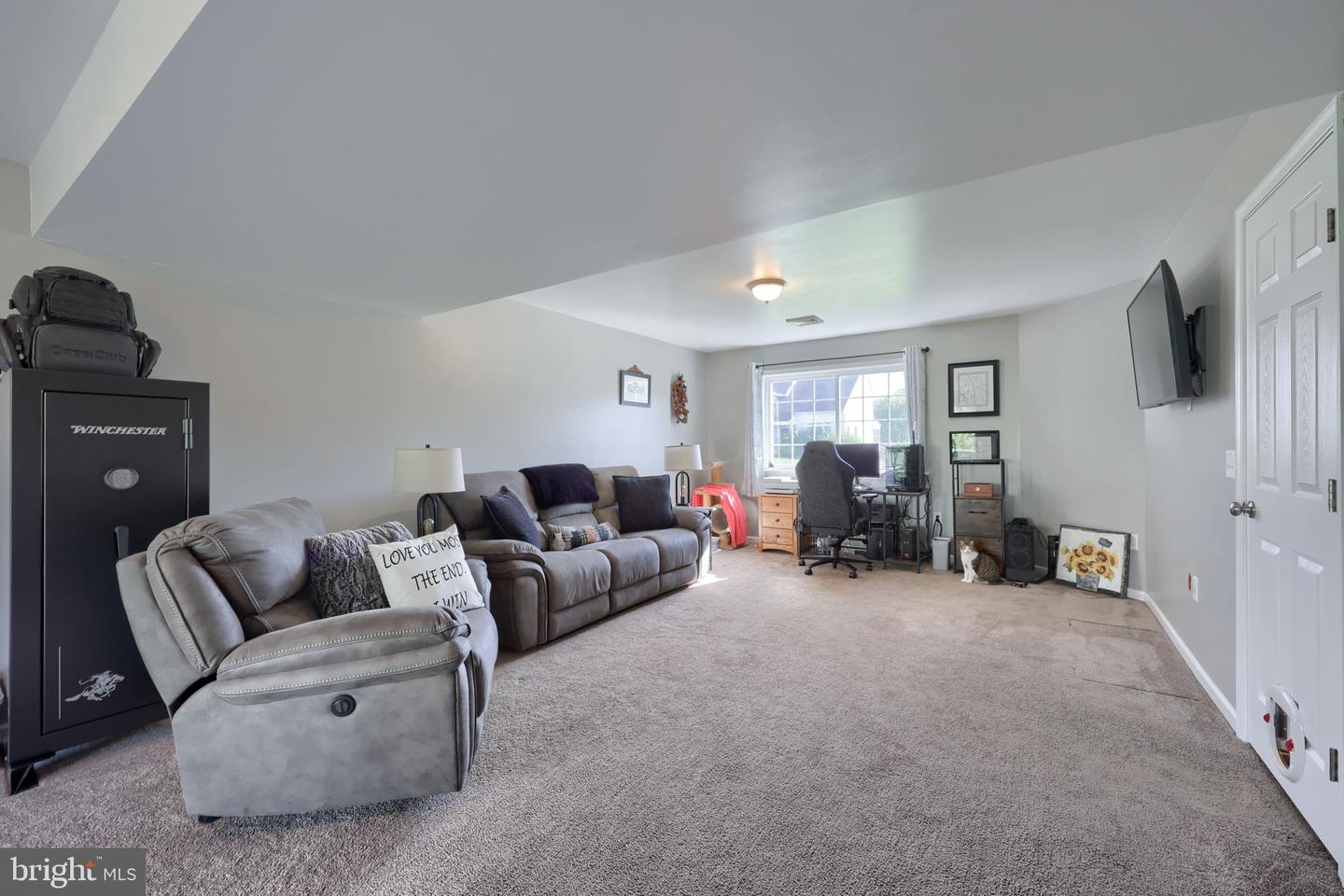 9 Oldfield Ave Property Photo 9