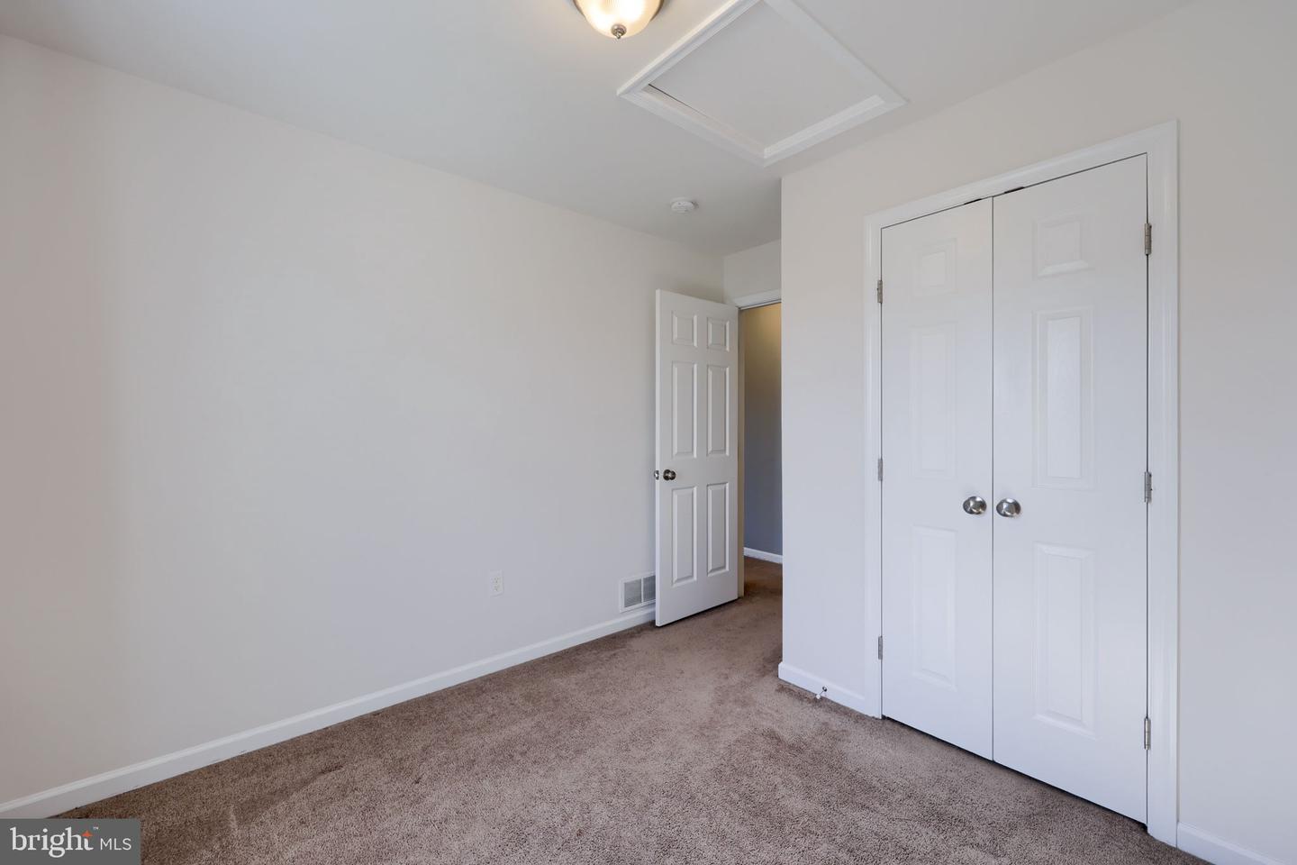 9 Oldfield Ave Property Photo 32