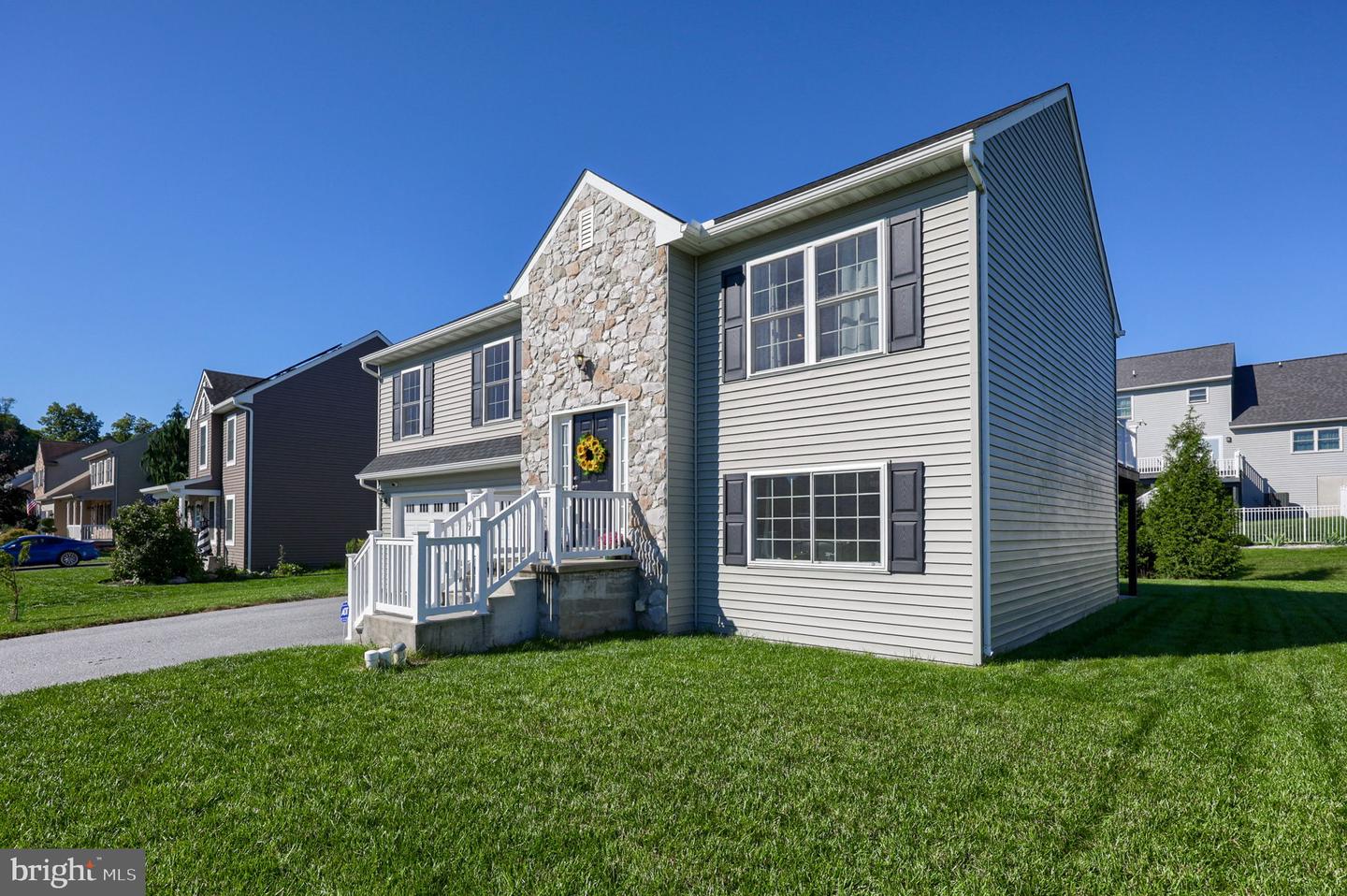 9 Oldfield Ave Property Photo 37