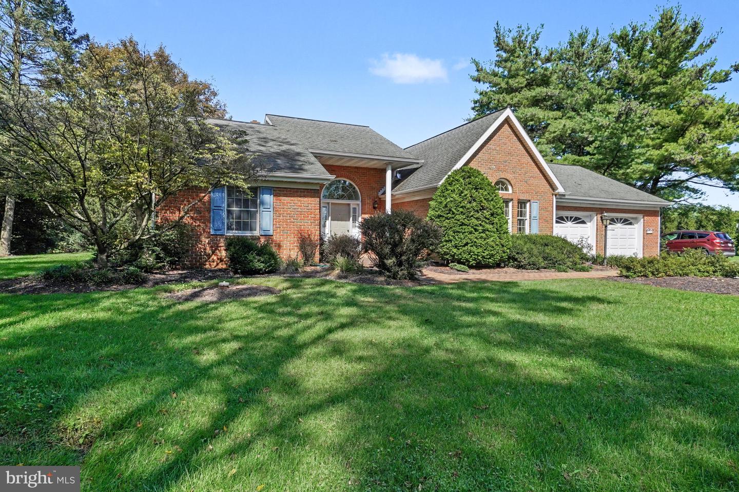 729 Schaeffer Rd Property Photo 4