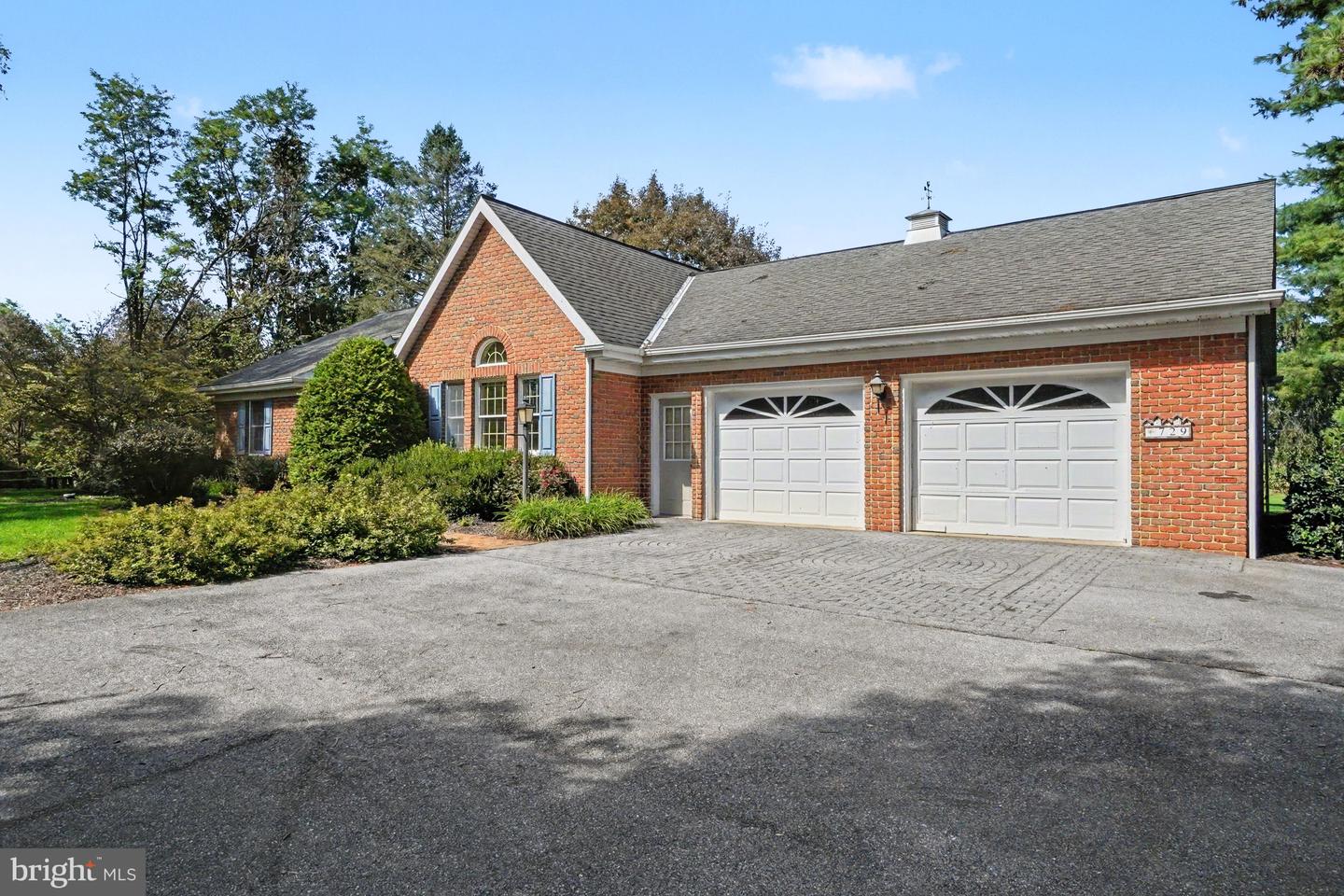 729 Schaeffer Rd Property Photo 5