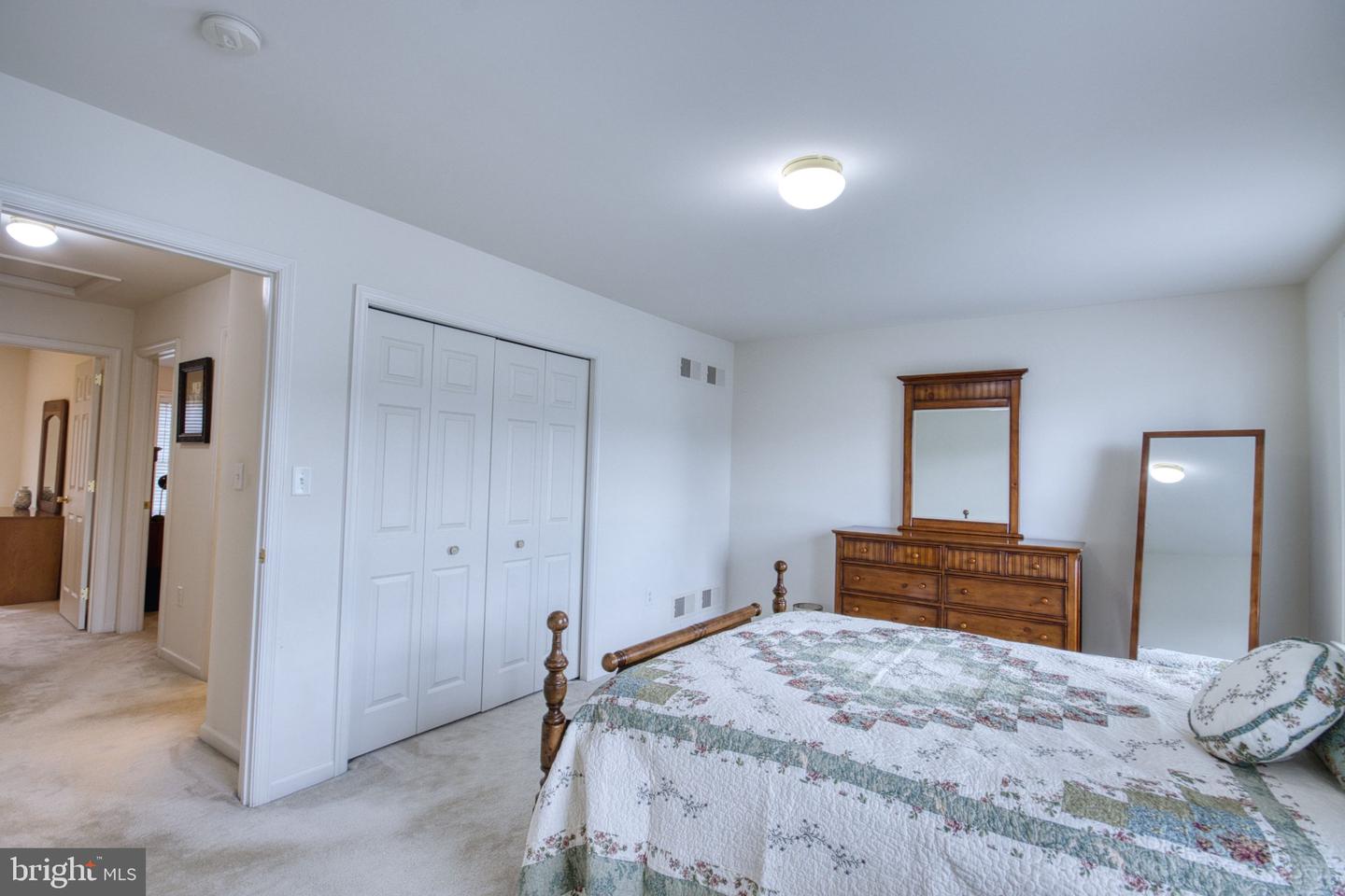 114 Twin Creeks Dr Property Photo 19
