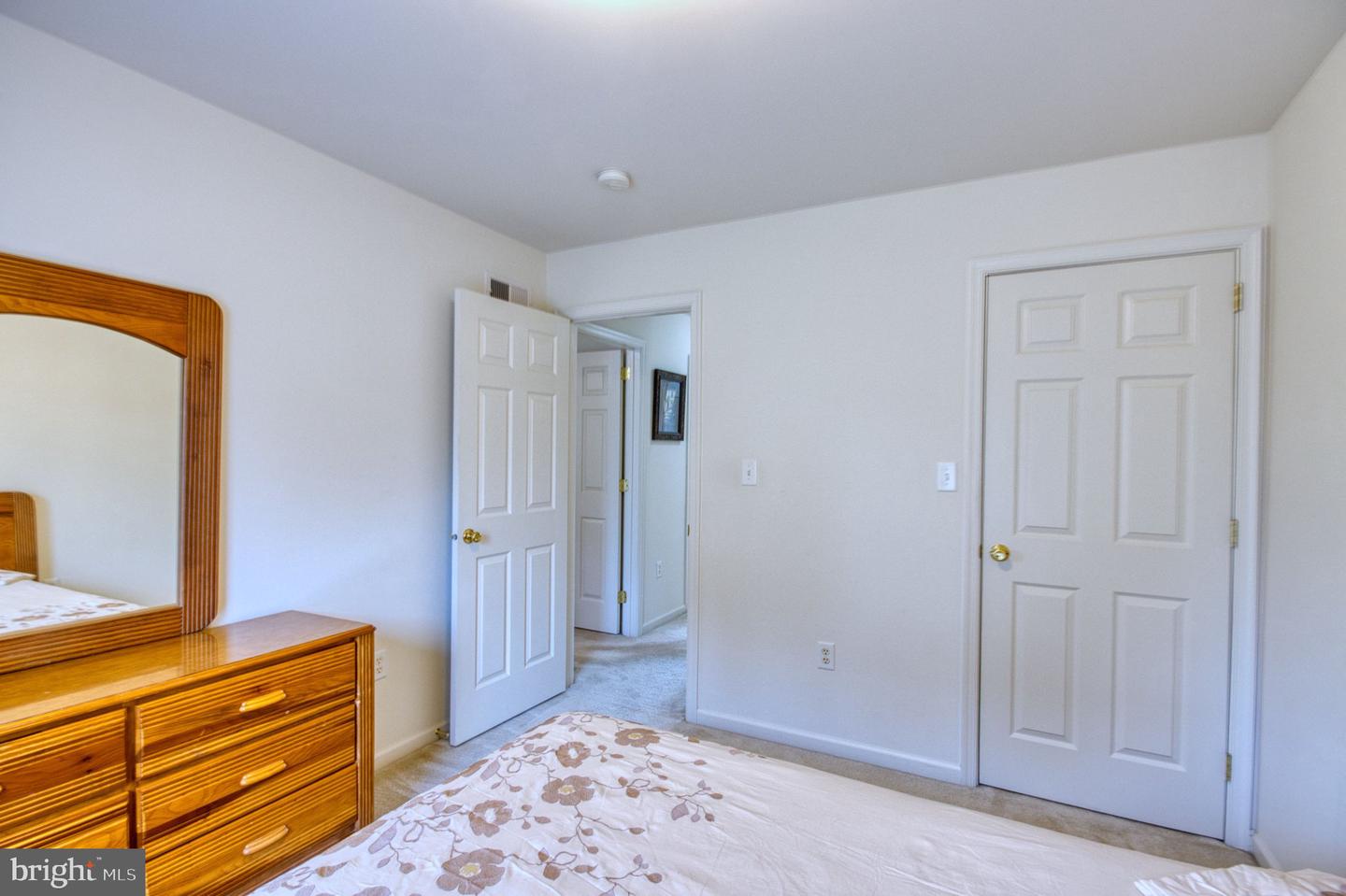 114 Twin Creeks Dr Property Photo 24