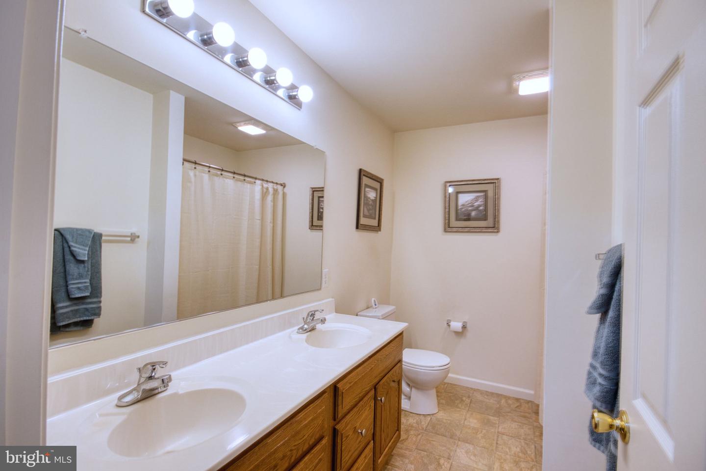 114 Twin Creeks Dr Property Photo 31