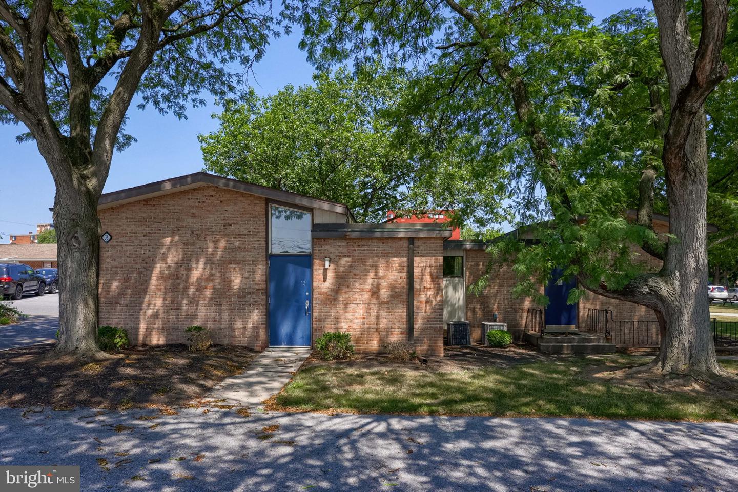 624 Cornwall Rd Property Photo 5