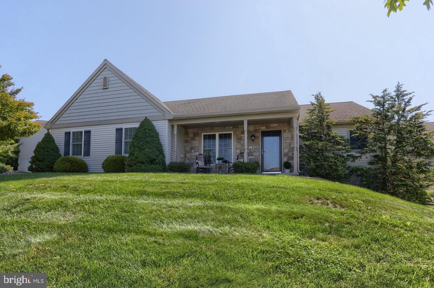 858 Water Edge Ct Property Photo 1