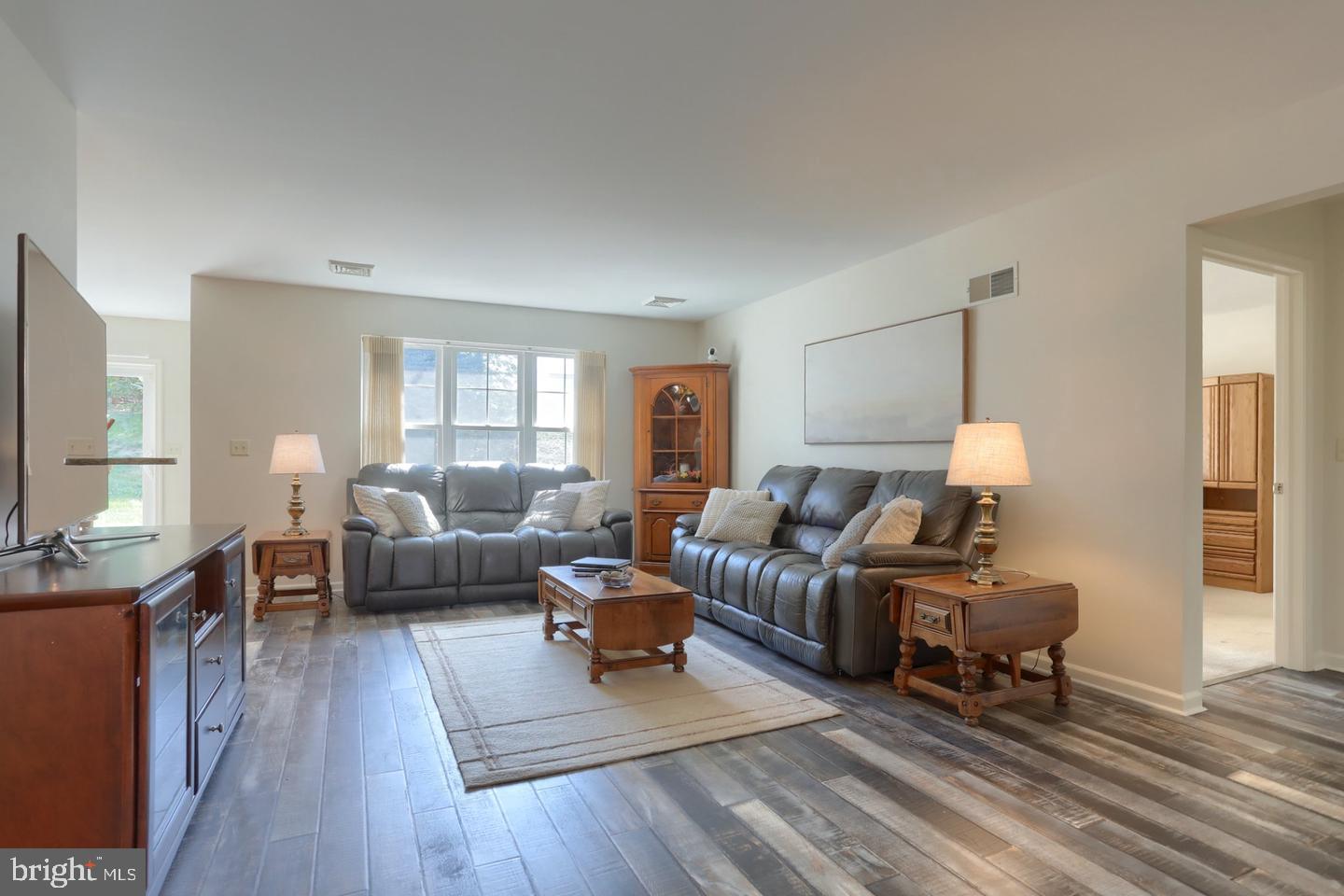 858 Water Edge Ct Property Photo 19
