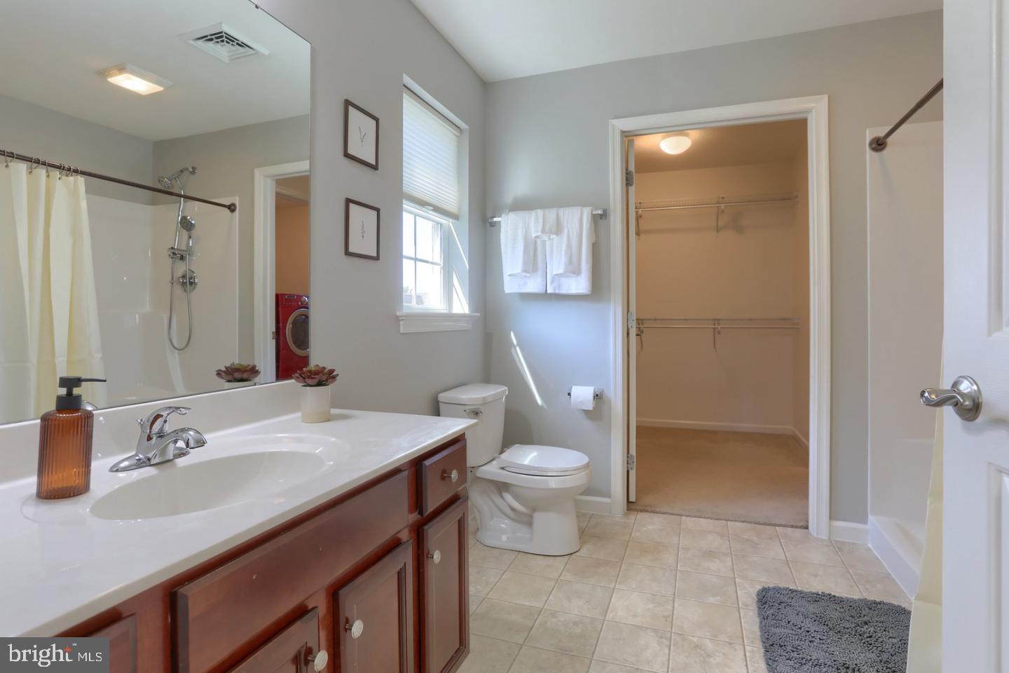 858 Water Edge Ct Property Photo 29