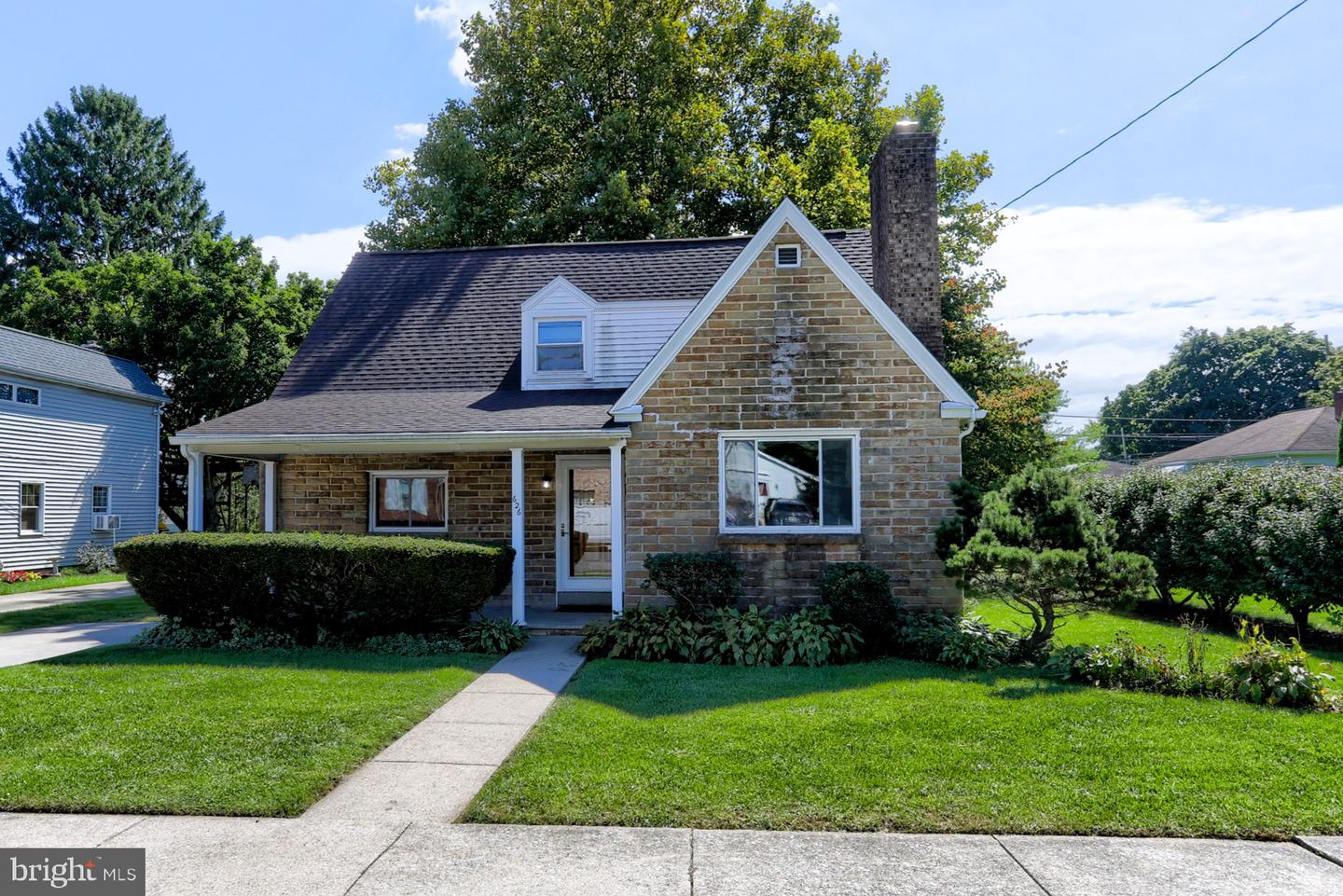626 Maple St Property Photo 1