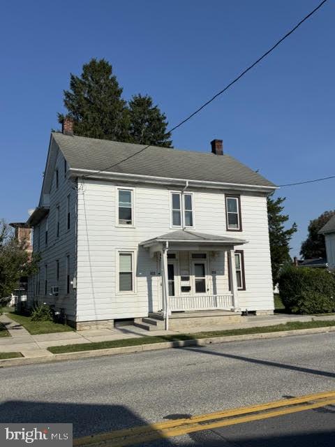 320 N Railroad St Property Photo 1