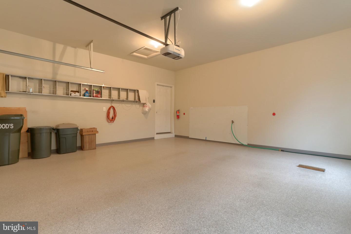 1819 Fieldcrest Rd Property Photo 29