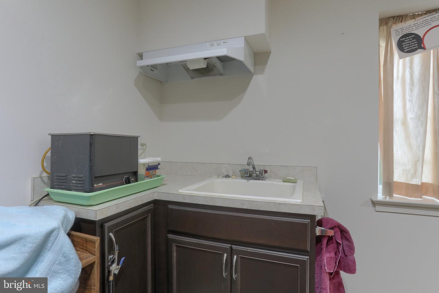 1819 Fieldcrest Rd Property Photo 36