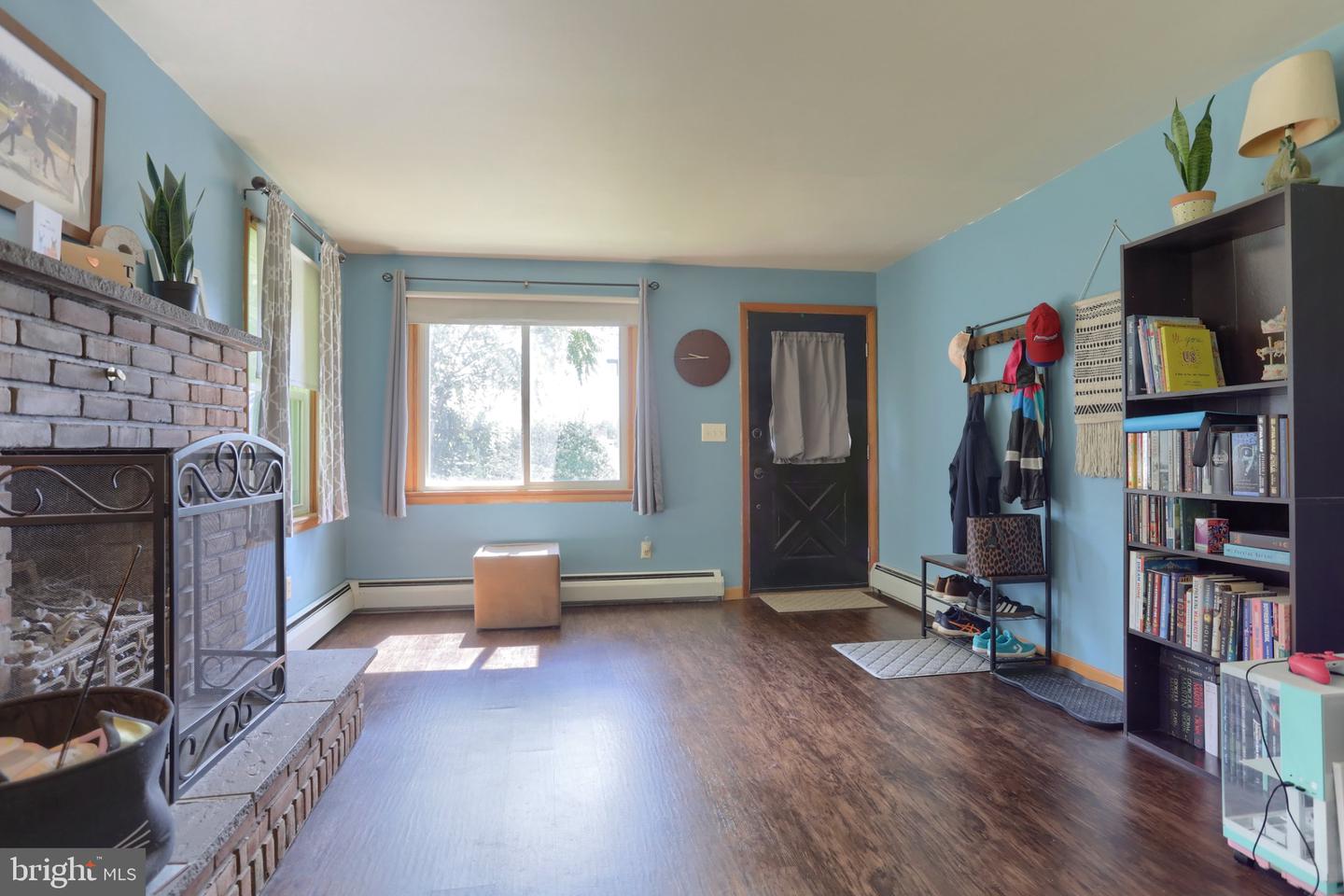 105 Locust St Property Photo 23