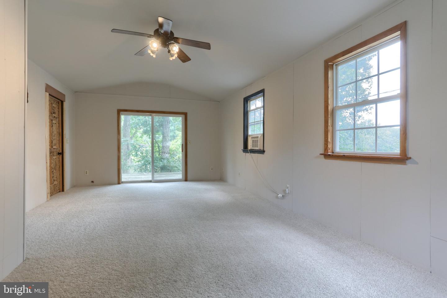 146 Lakeside Dr Property Photo 13