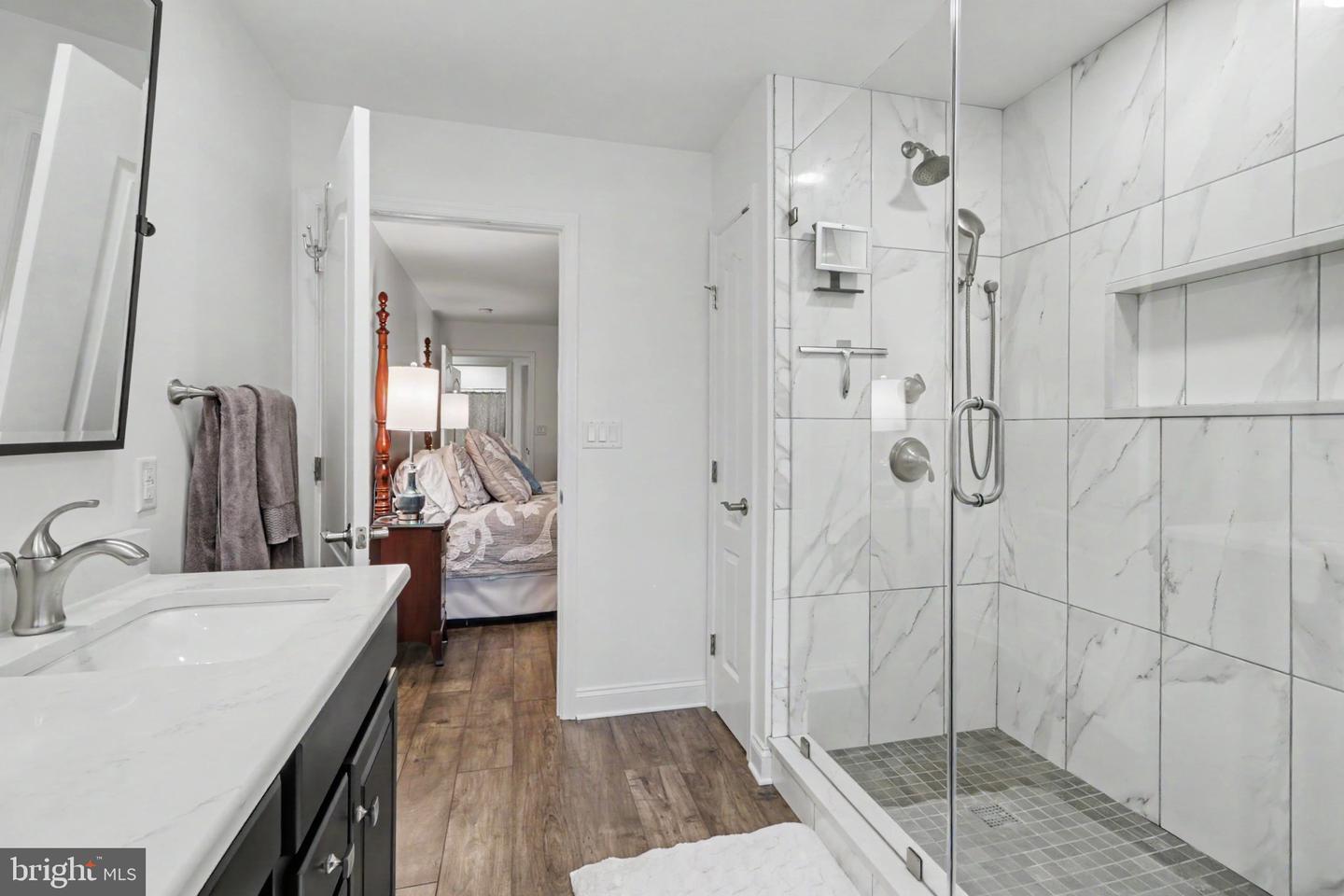 1019 Alden Way Property Photo 24