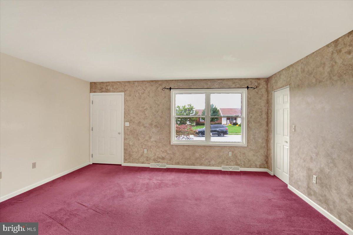 124 Treeline Dr Property Photo 7