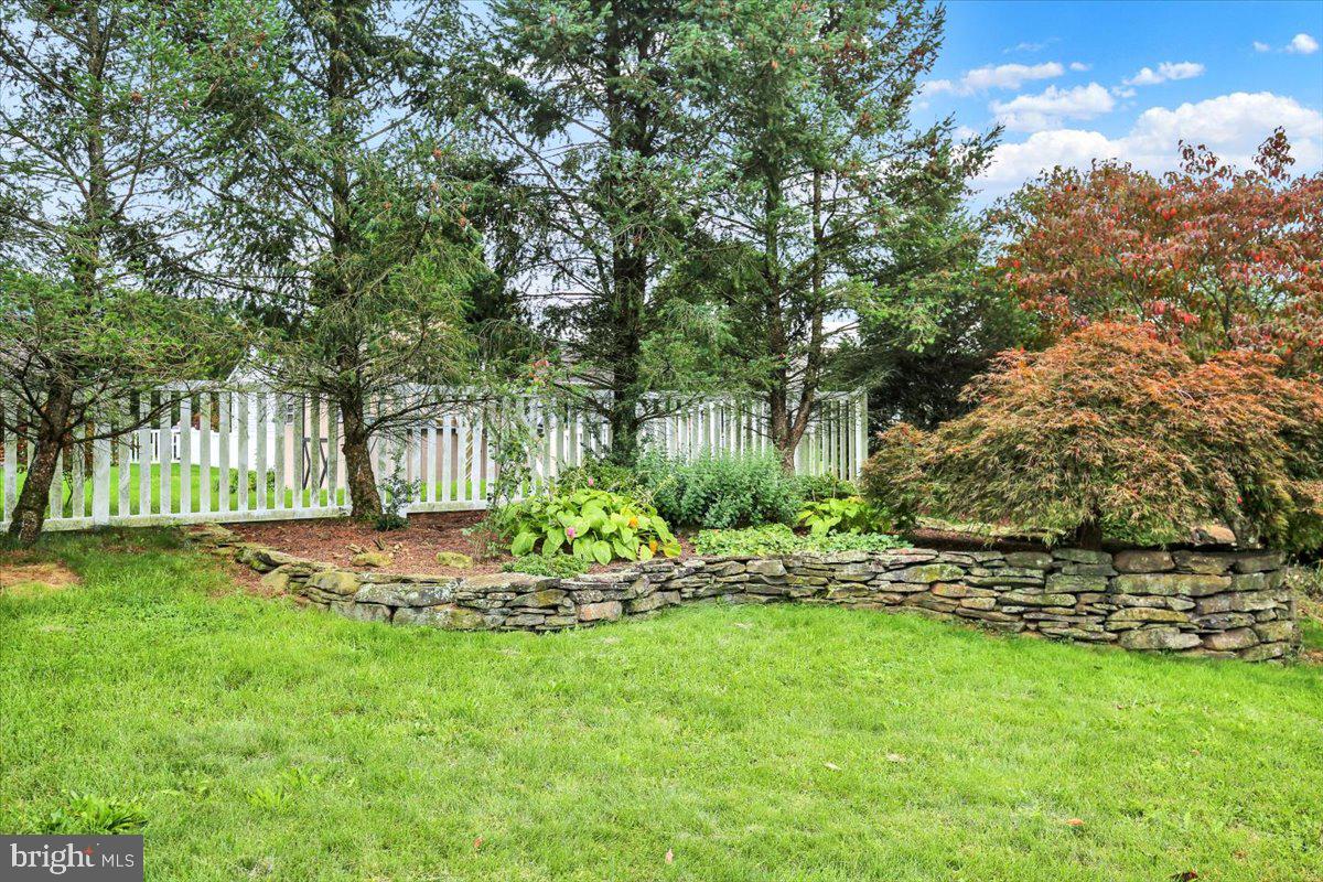 124 Treeline Dr Property Photo 30