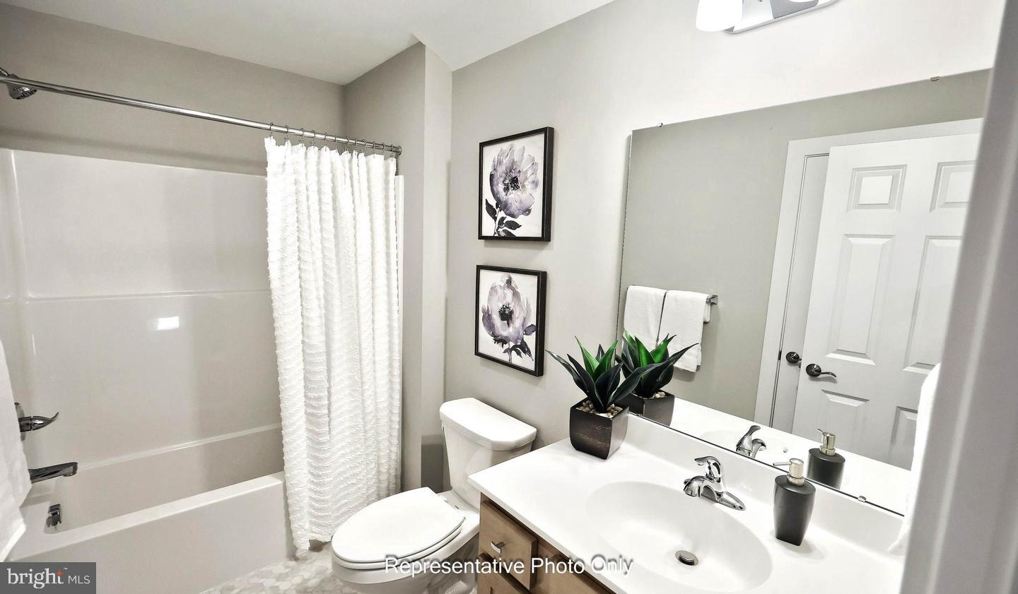 525 Stone Gate Blvd Property Photo 28
