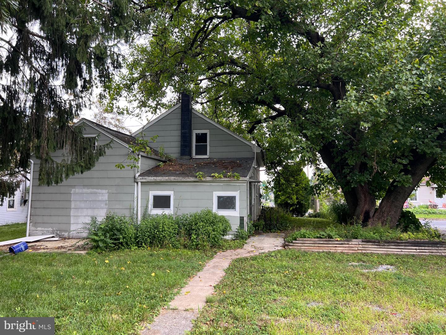 147 S Cherry St Property Photo 2