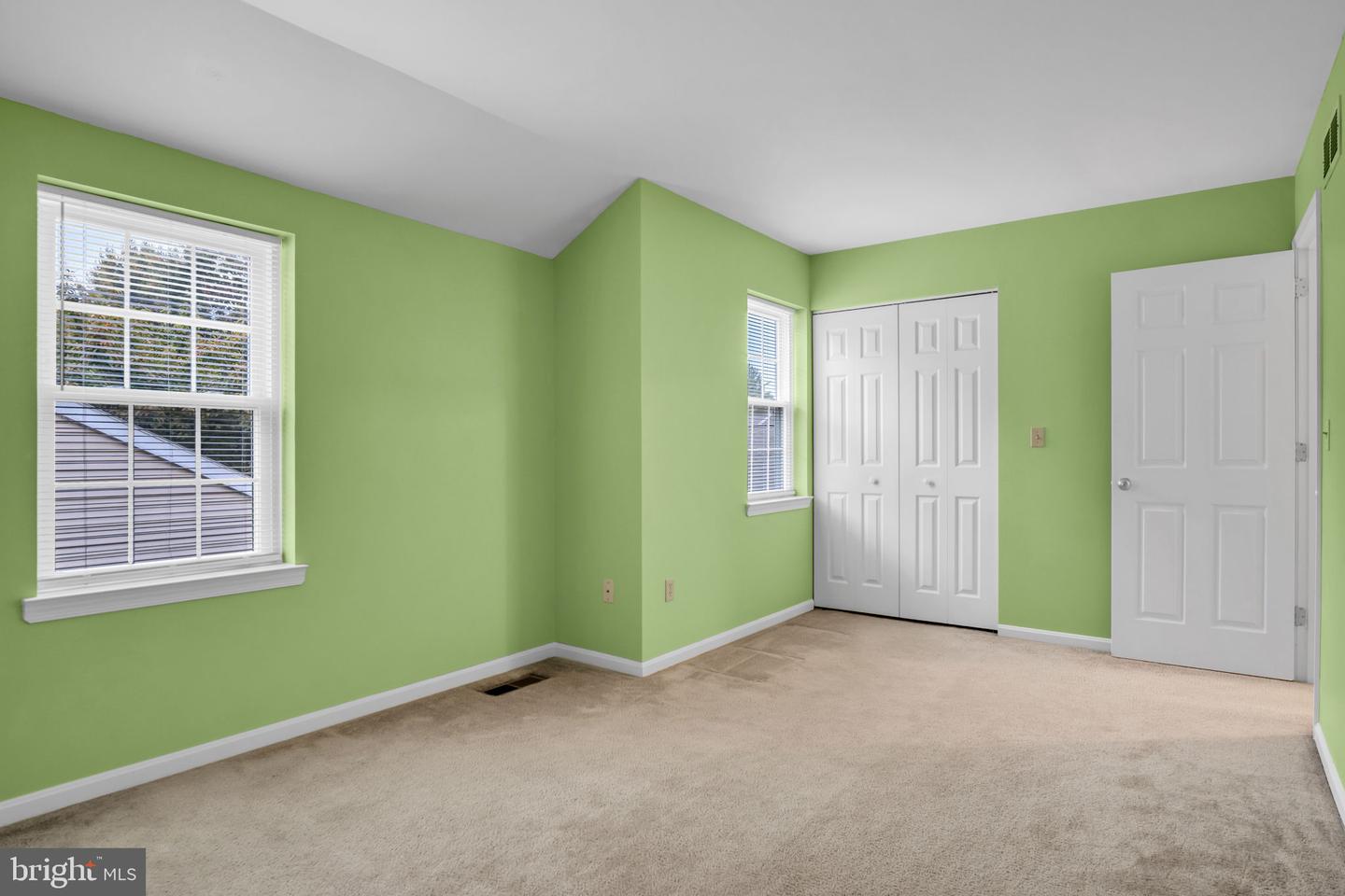 1102 Cambridge Ct Property Photo 13