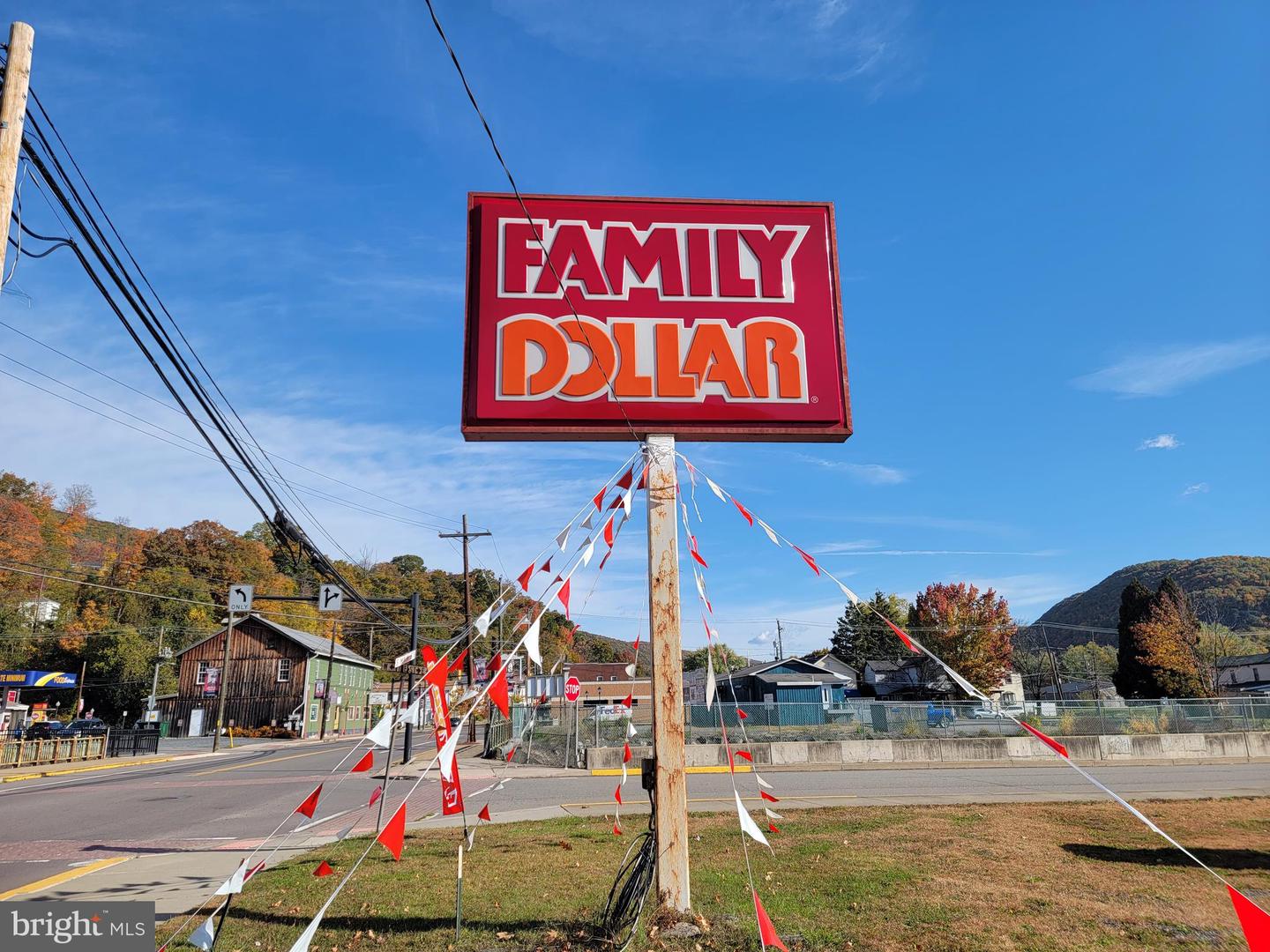 5 Mountain Mall Property Photo 6