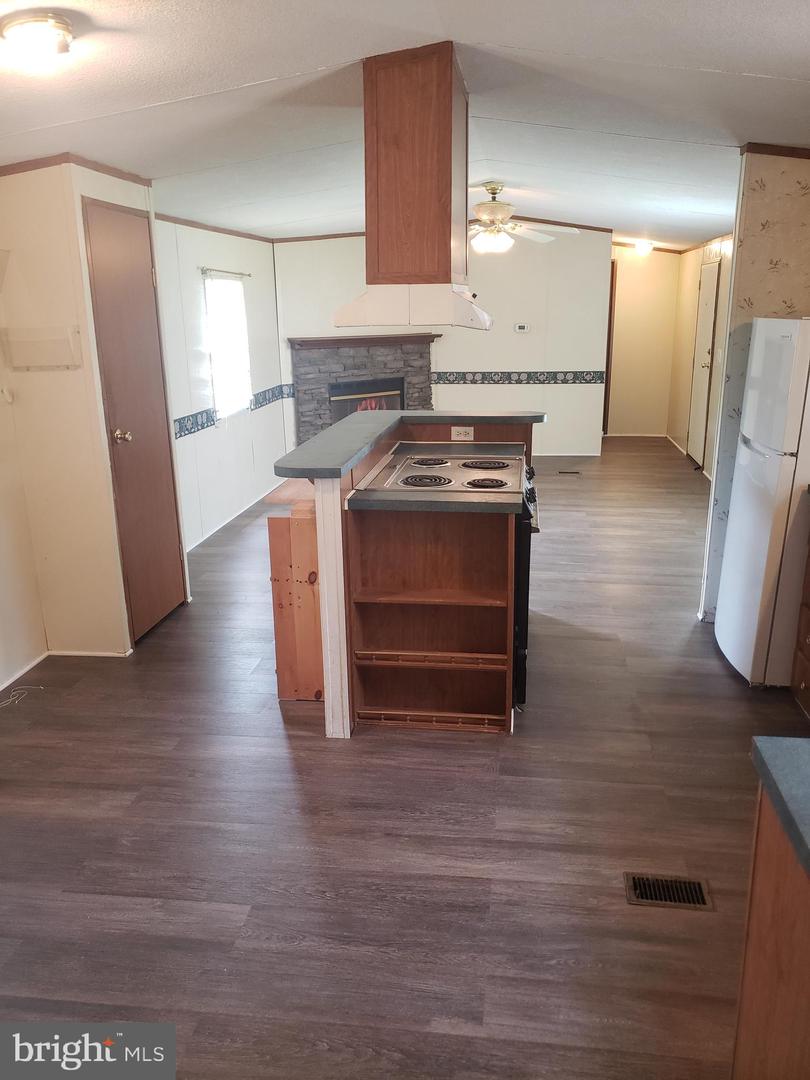 162 Birchwood Village Ests Property Photo 2