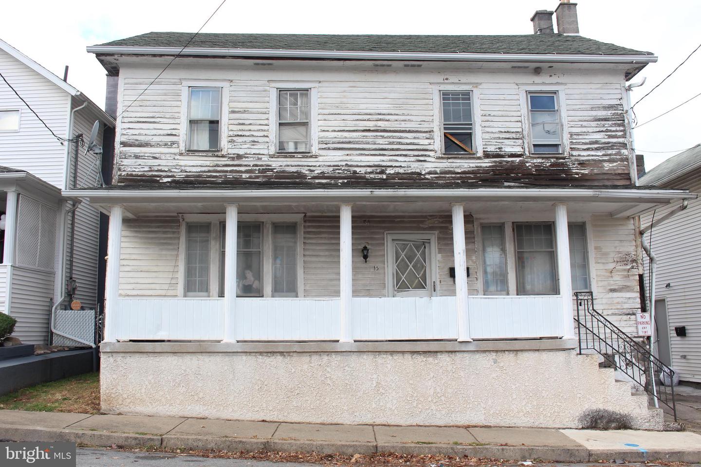 15 Hillside Ave Property Photo