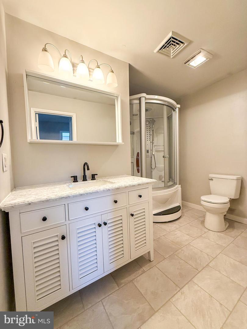 1 Circle Dr Property Photo 7
