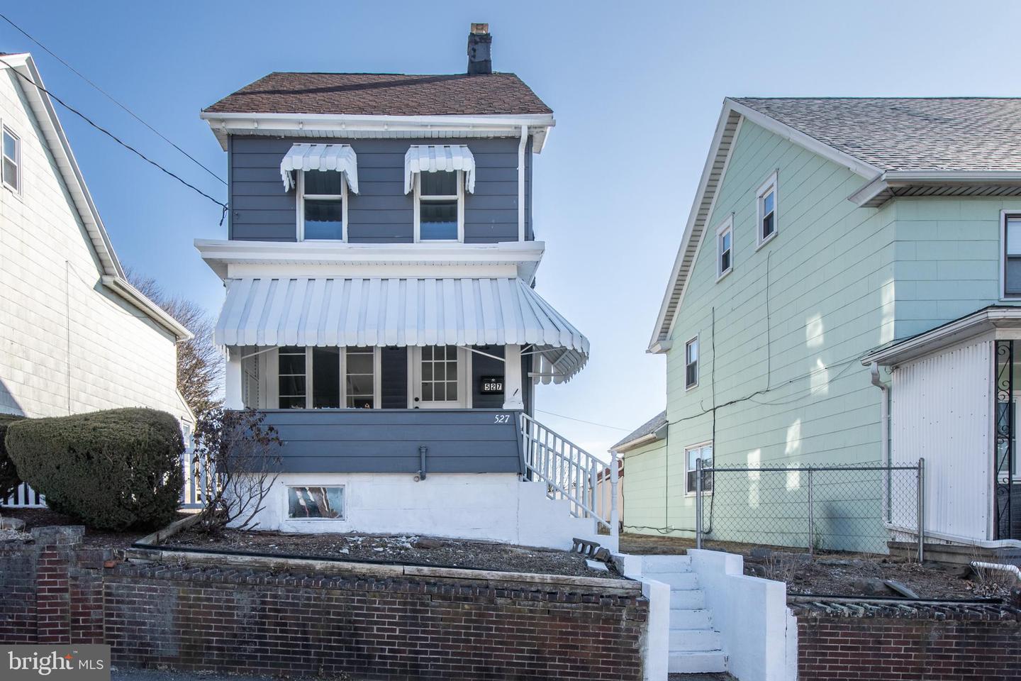 527 Monges St Property Photo