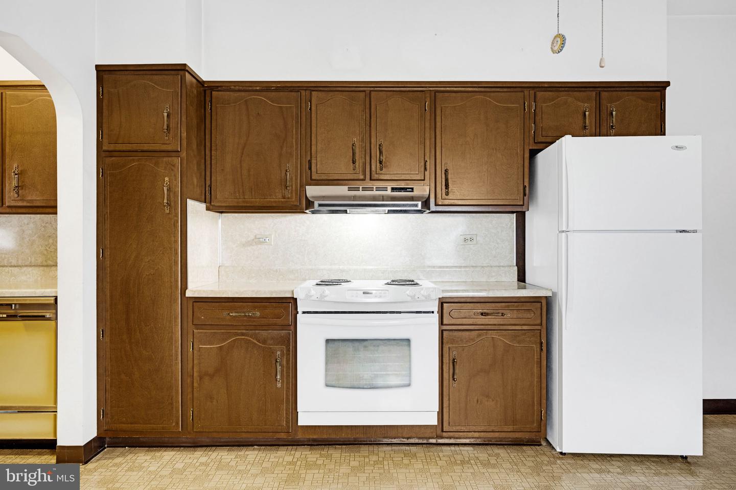 662 N Vine St Property Photo 15