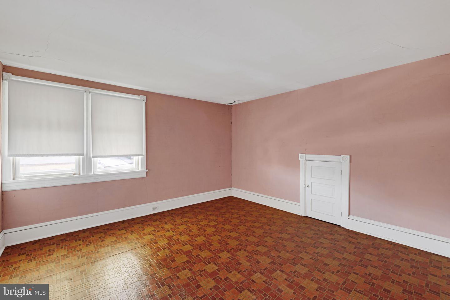 662 N Vine St Property Photo 27