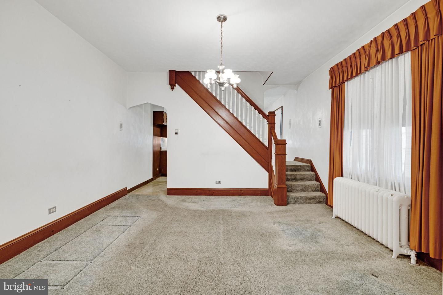 662 N Vine St Property Photo 35