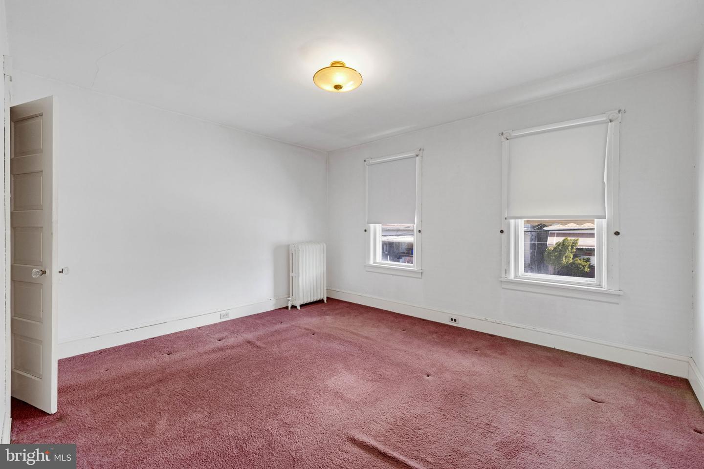 662 N Vine St Property Photo 43