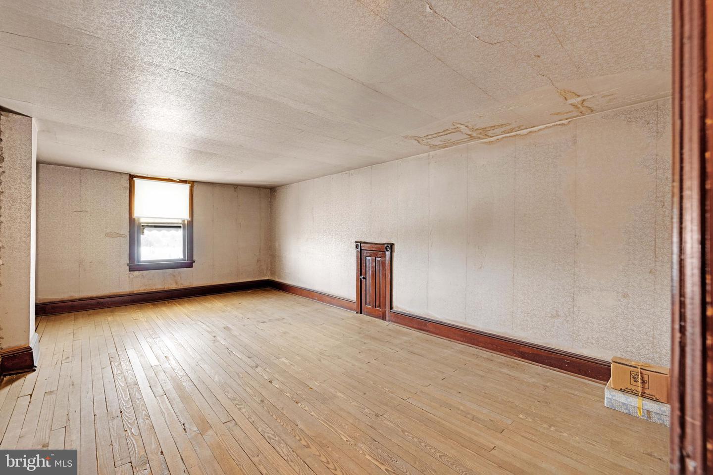 662 N Vine St Property Photo 51