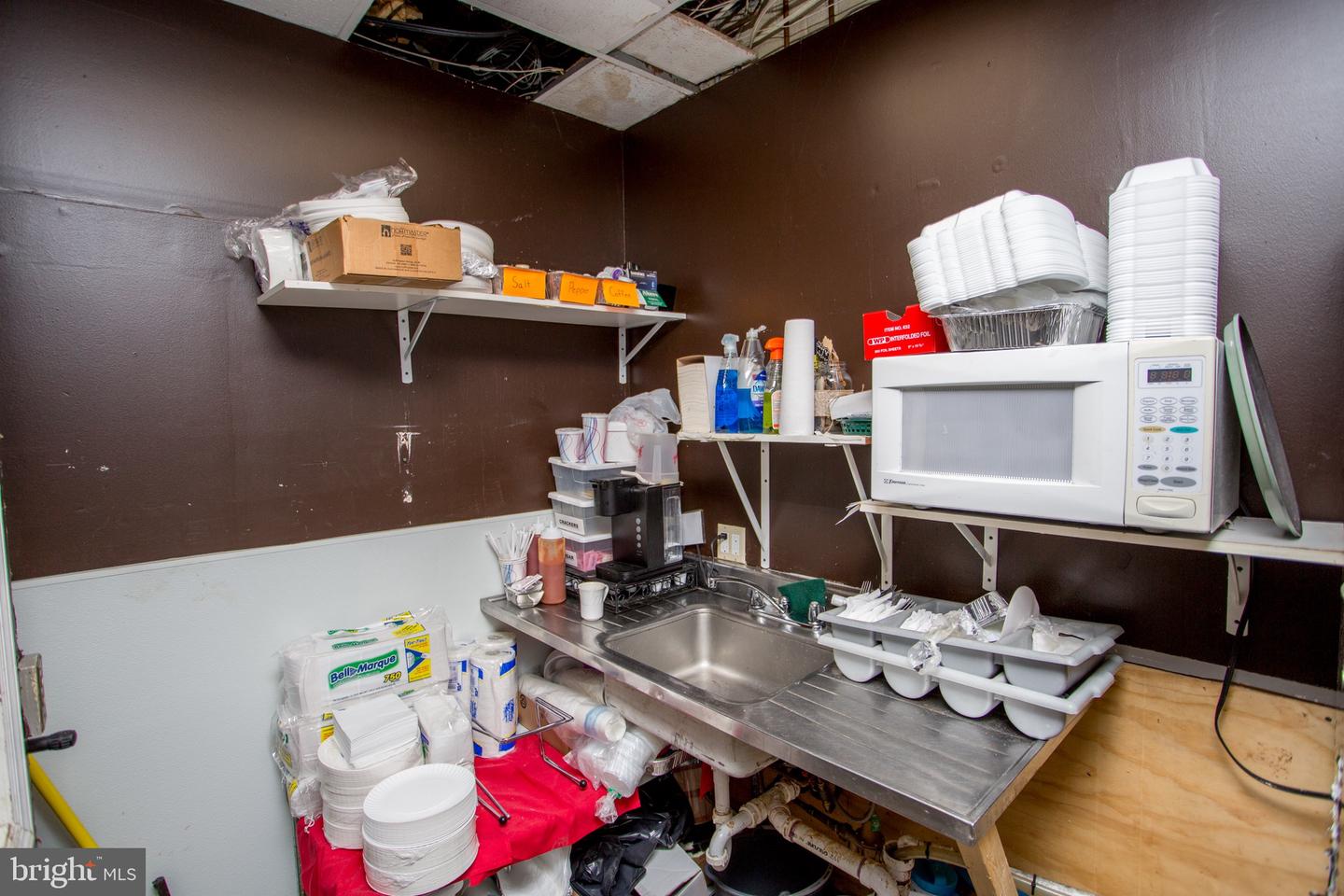 1111-1112 Main Property Photo 44