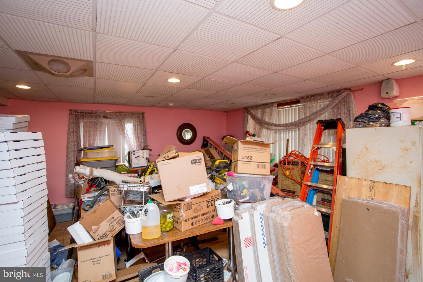 1111-1112 Main Property Photo 85
