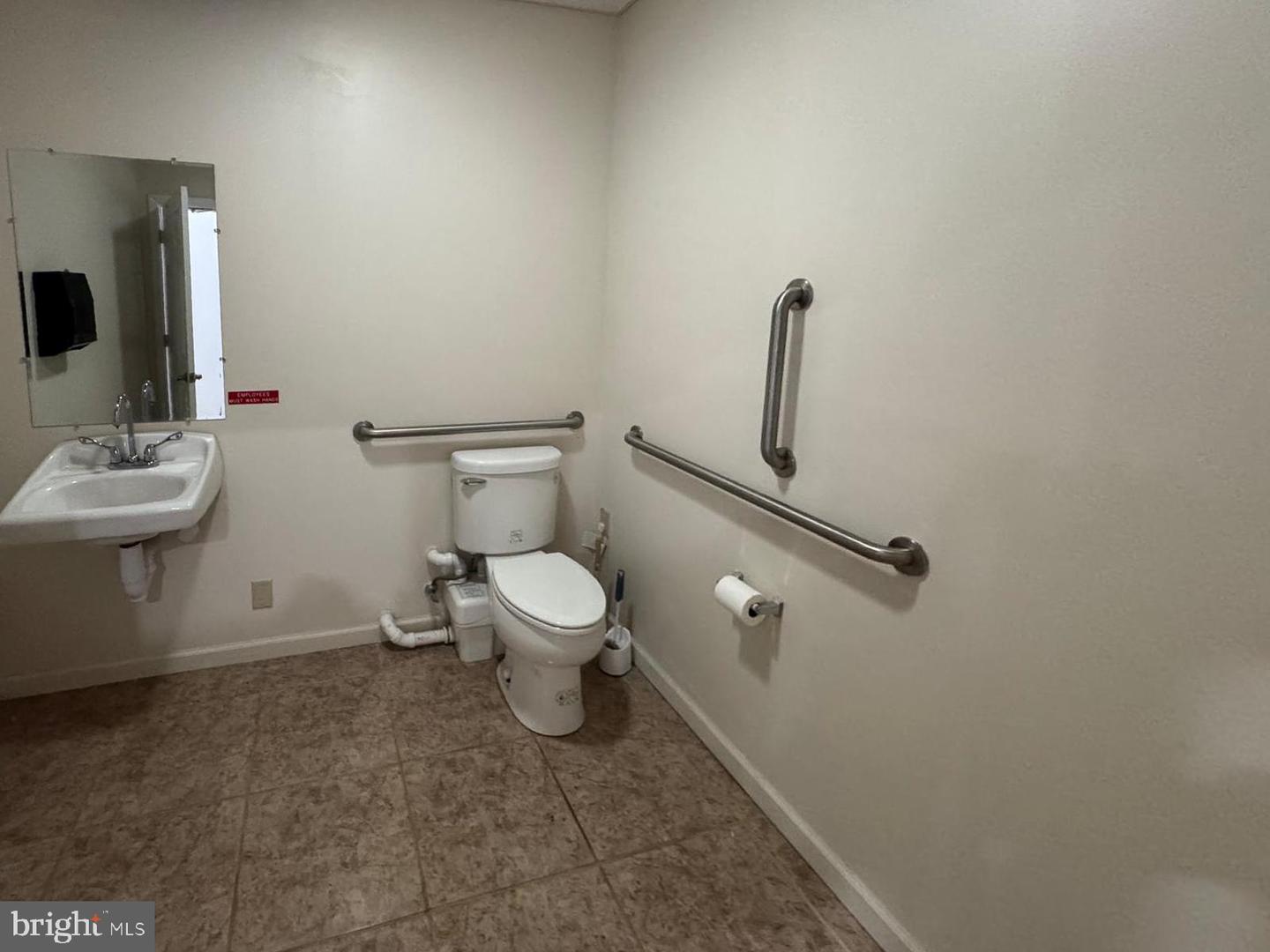 588 Susquehanna Blvd Property Photo 7