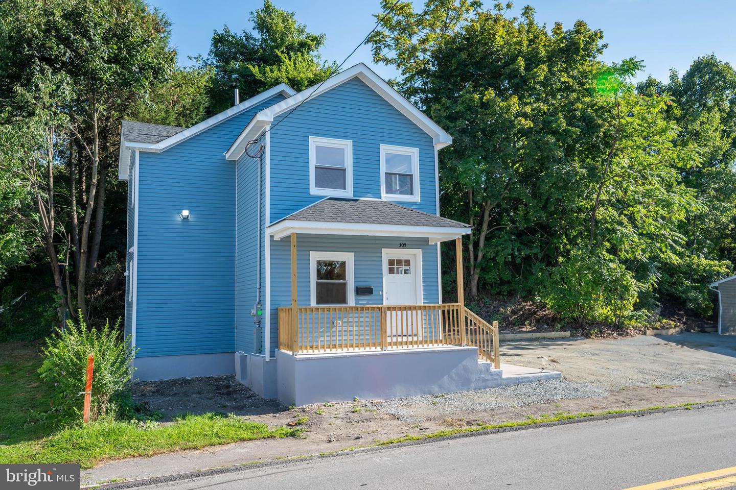 305 Parsonage St Property Photo 1
