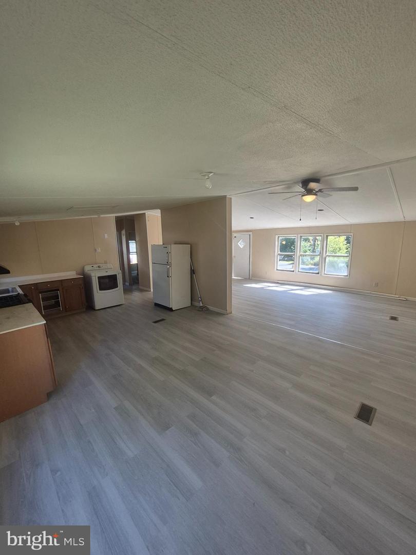253 Birchwood Est Property Photo 5