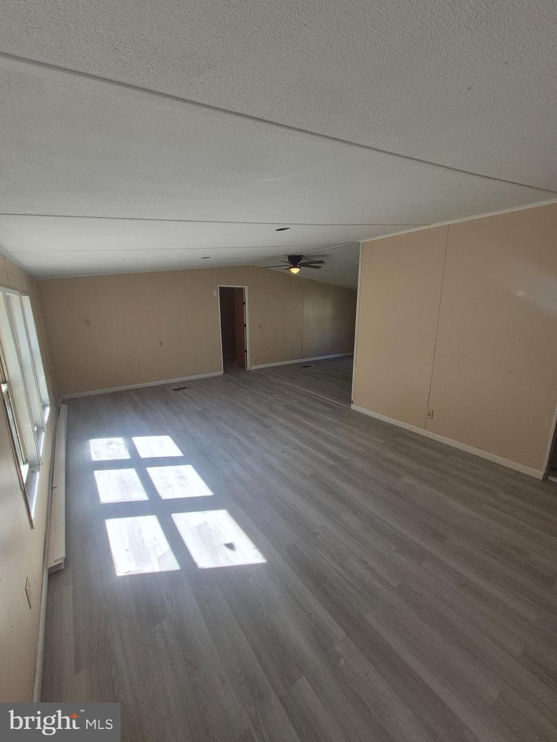 253 Birchwood Est Property Photo 6