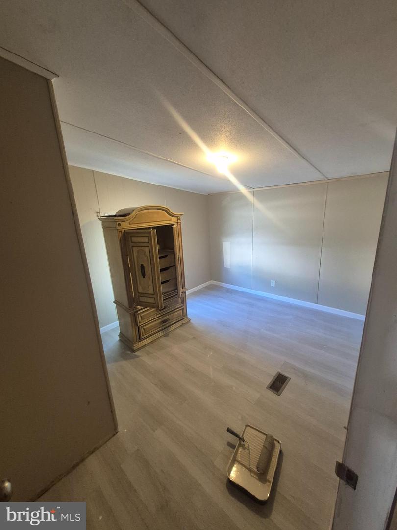 253 Birchwood Est Property Photo 16